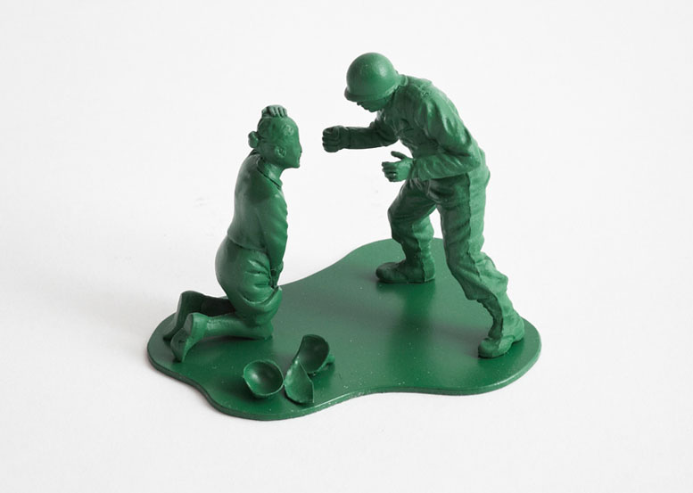 Dorothy-Casualties-War-Toy-Soldiers-08.jpg