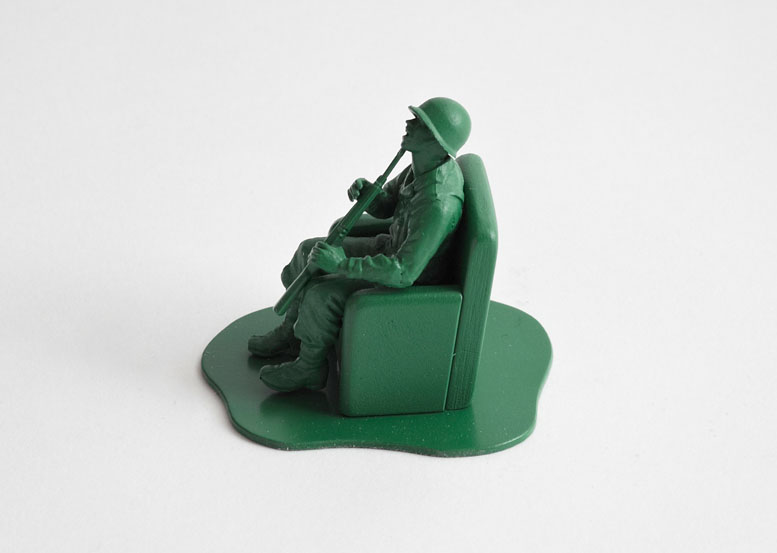 Dorothy-Casualties-War-Toy-Soldiers-06.jpg