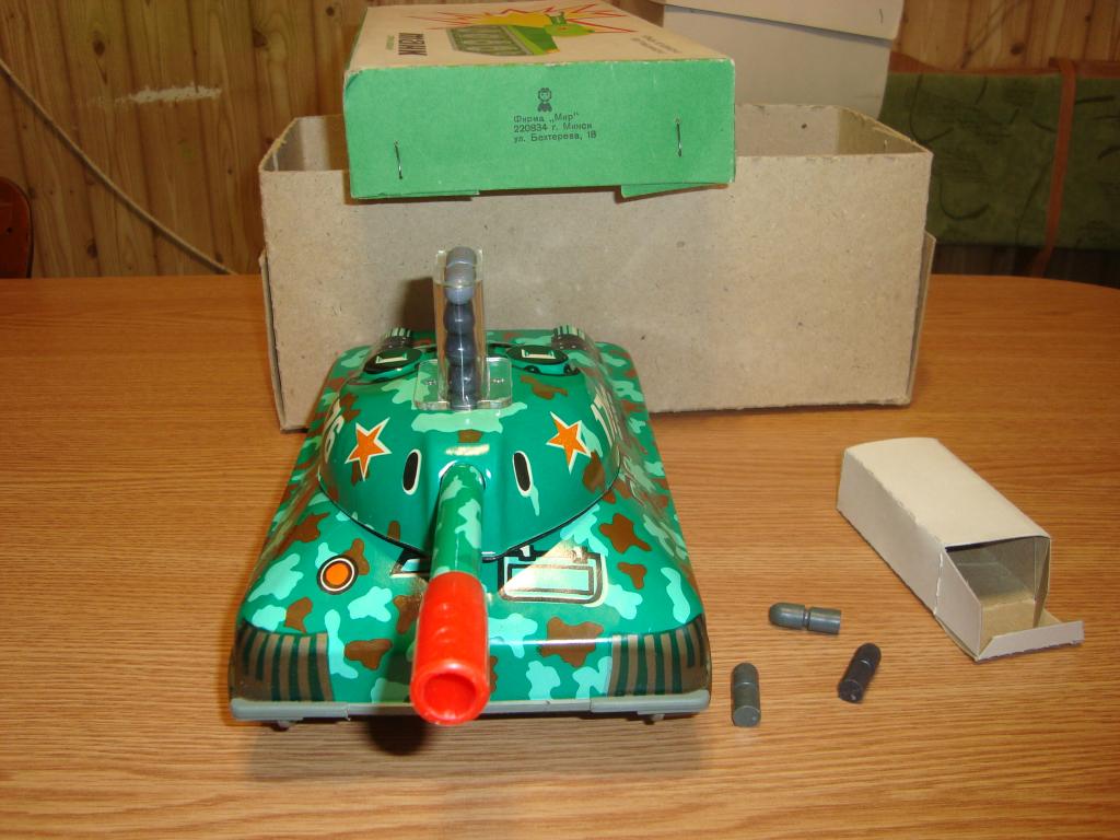 2500082365_3.jpg